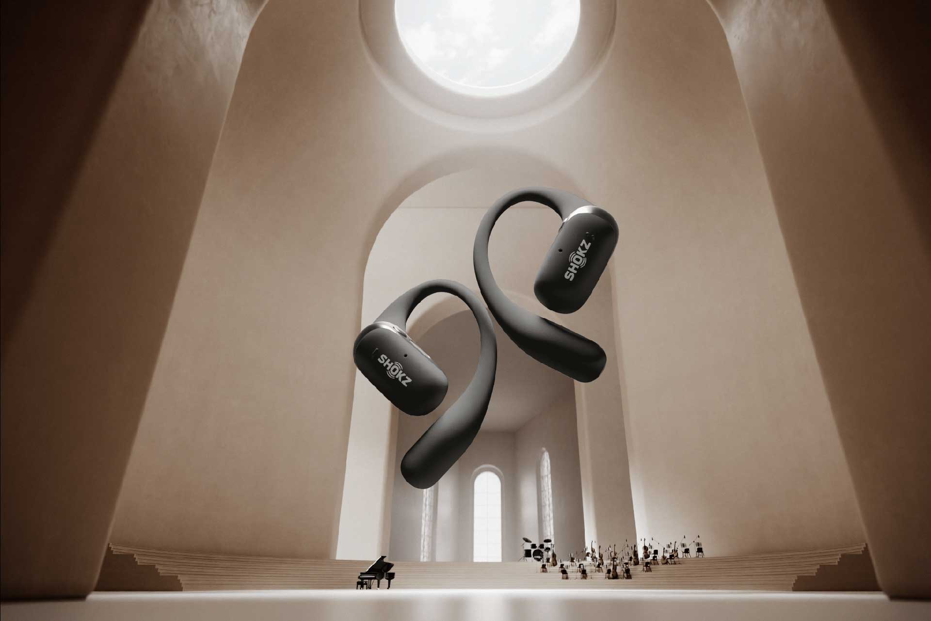 Shokz、Dolby Audioとワイヤレス充電対応の耳掛け式イヤフォン