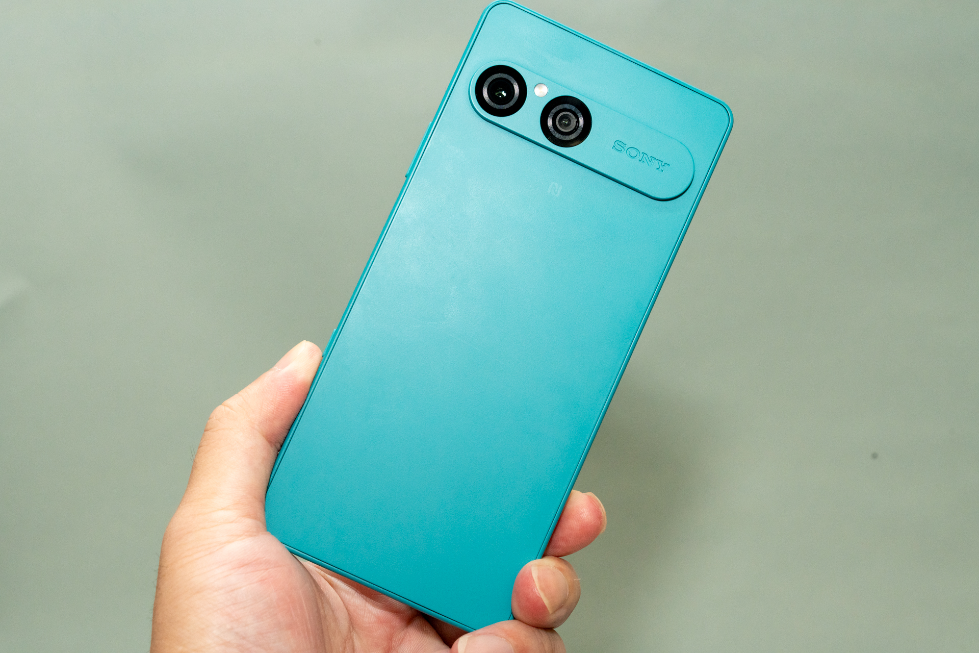 ソニー、シャッターボタン搭載、Bluetooth送信電力2倍になった