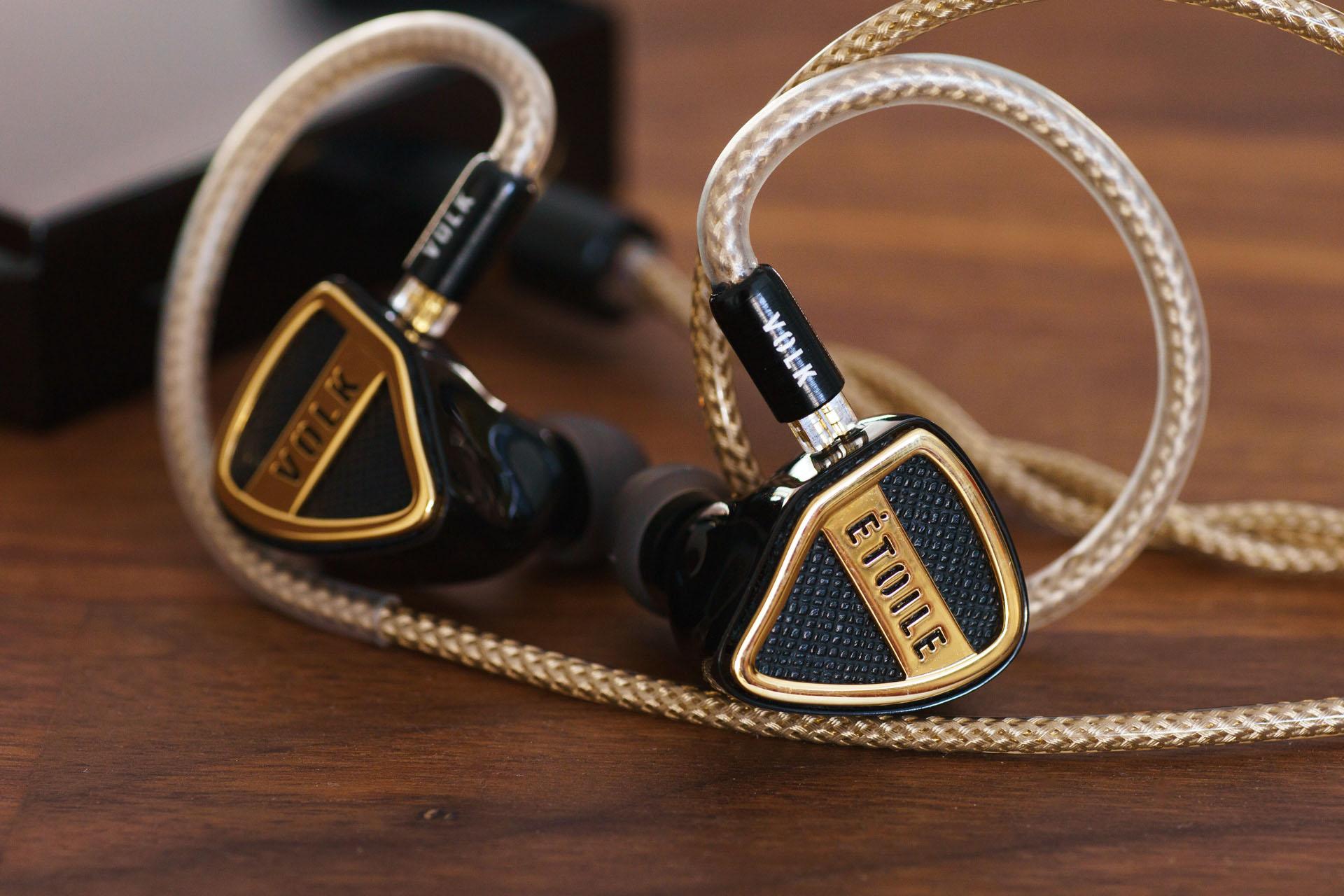 静磁ドライバ”でハイエンド有線イヤフォンは次のステージへ。VOLK