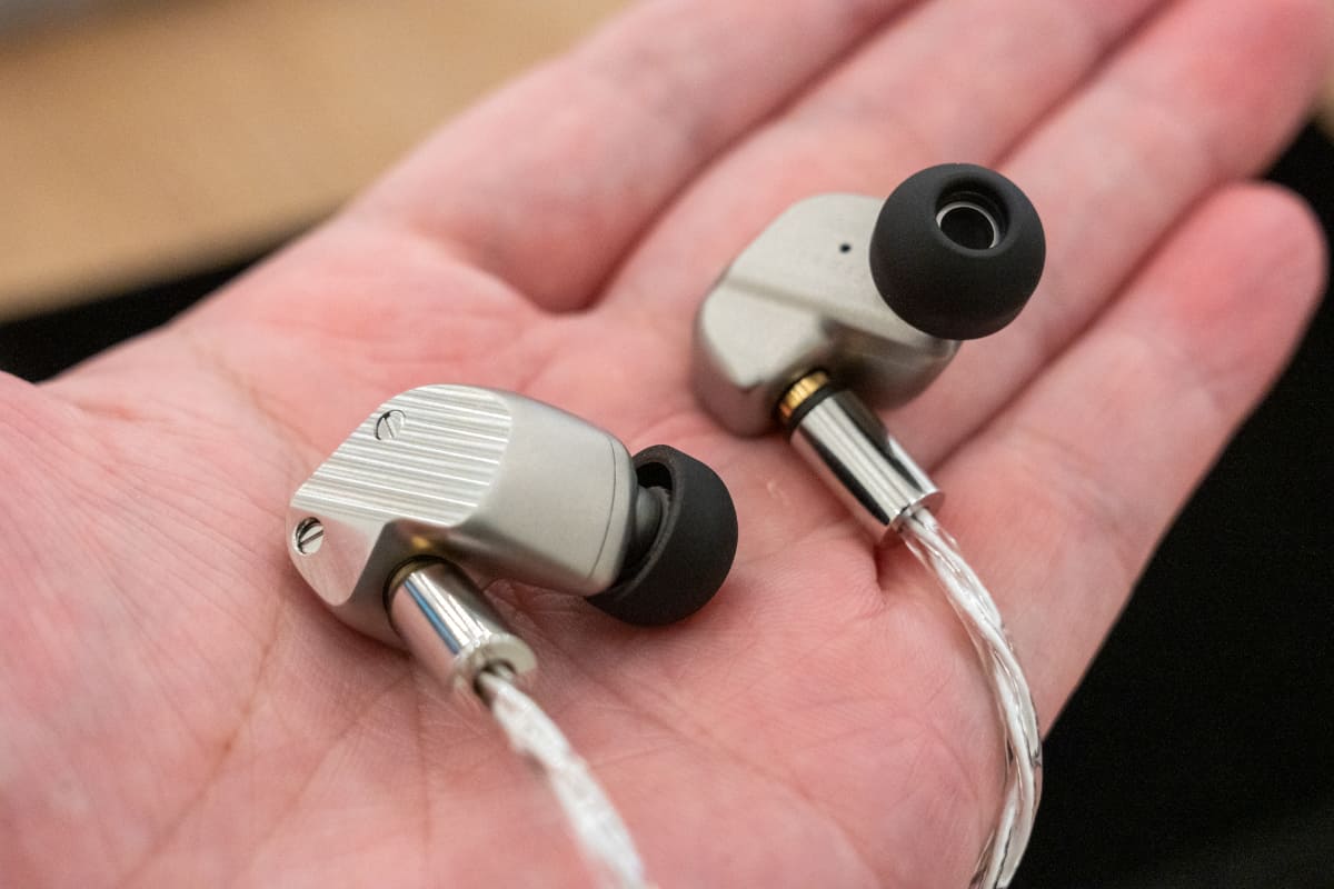 final、延期していた最上位イヤフォン「A10000」出荷準備完了、第一次