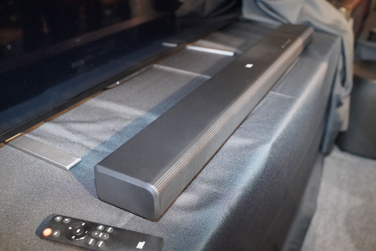 JBL、実売3万円以下でAtmos対応サウンドバー「CINEMA SB580 All