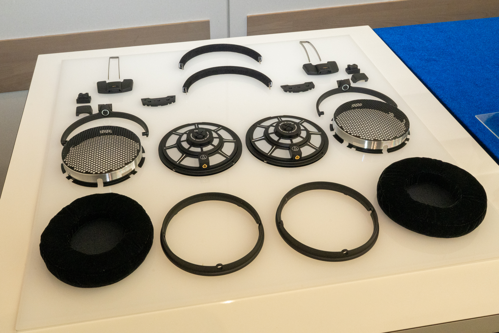 オーディオテクニカ“真の開放型”最上位「ATH-ADX7000」試聴展示、中身