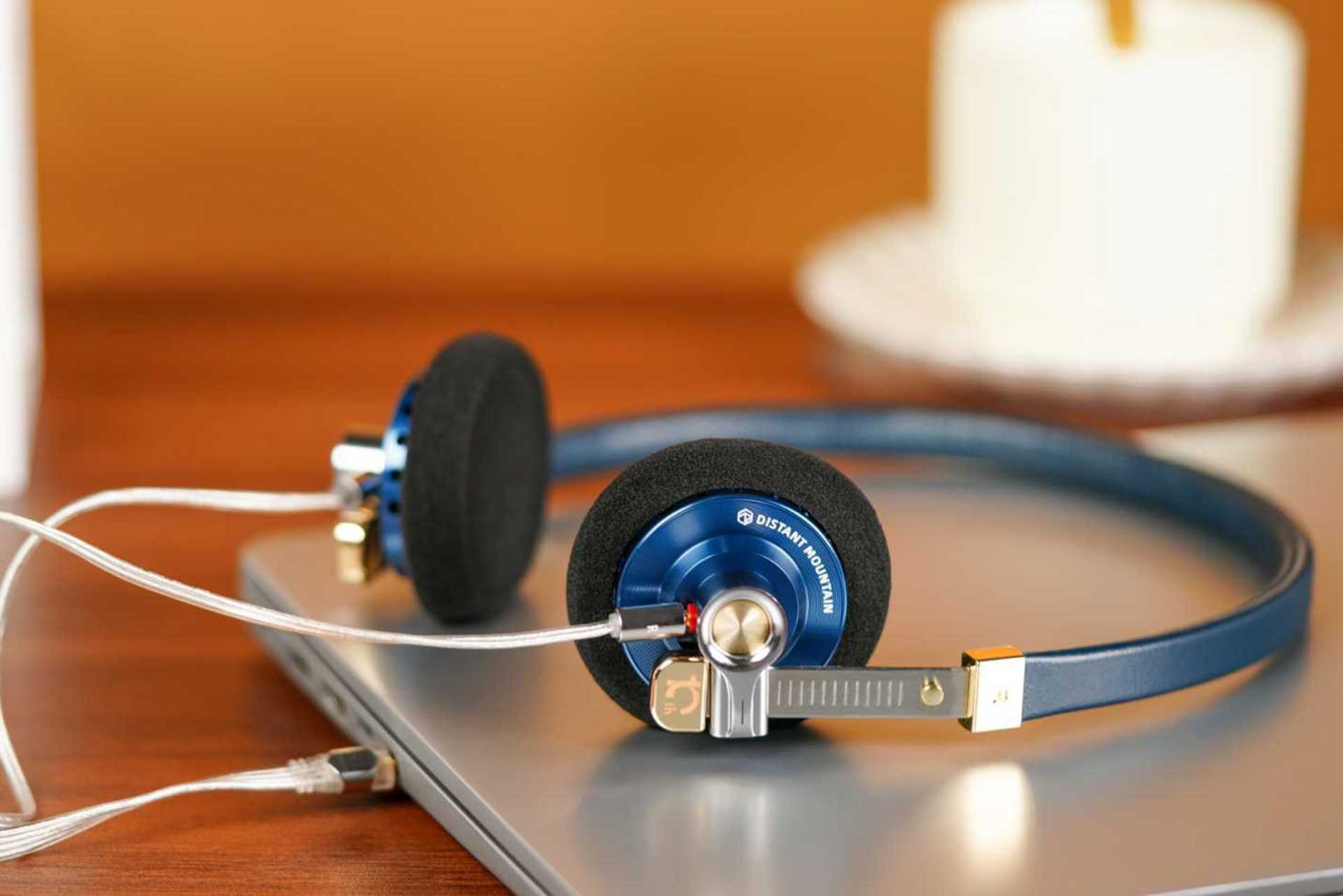 最安　ROSE　「DISTANTMOUNTAIN」　遠山　限定10周年記念モデル ROSE、レトロデザインヘッドフォンに“ロイヤルブルー”モデル - AV Watch