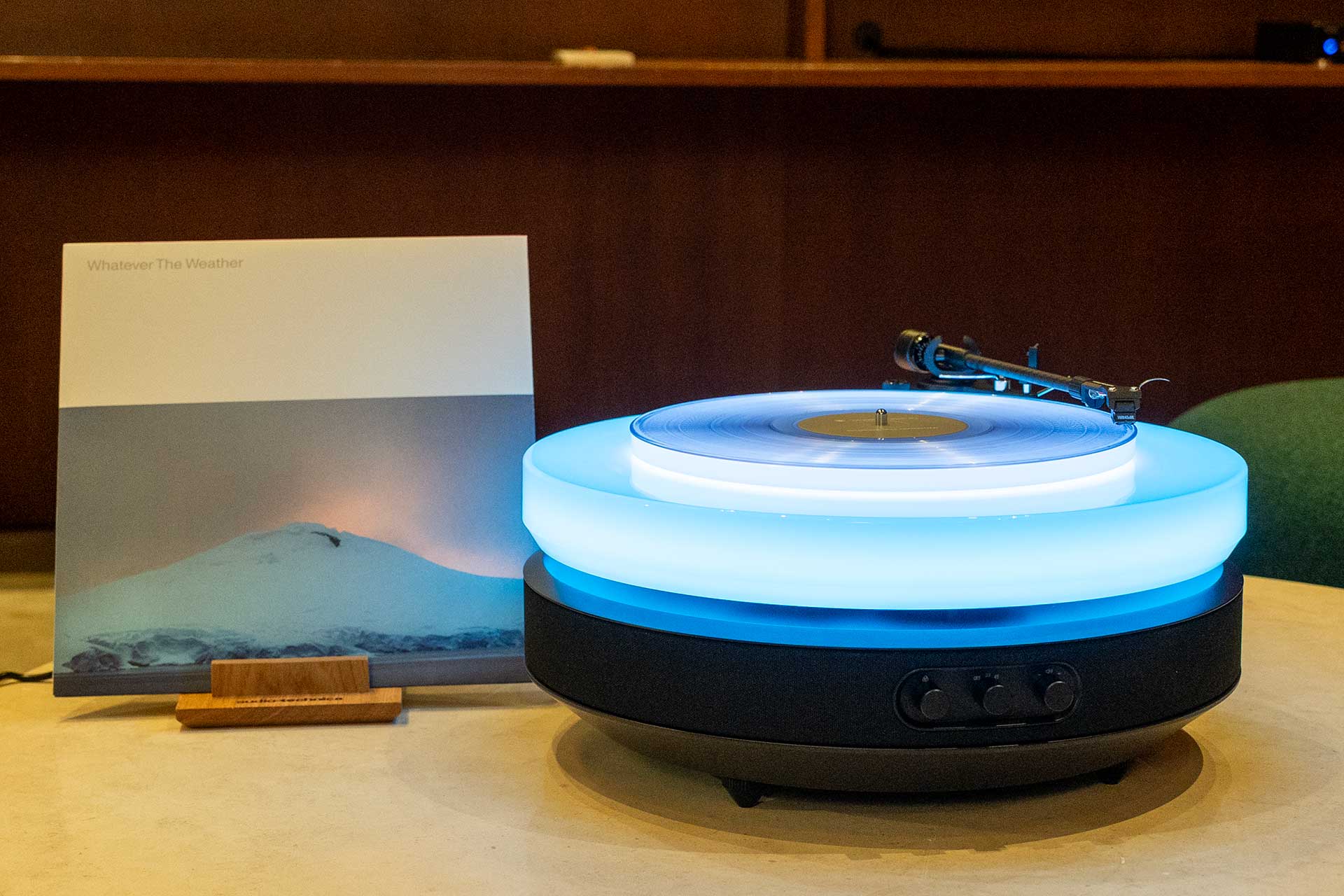 STAR WARS ターンテーブル オーテク“浮かんで光る”ターンテーブル「Hotaru」実機見た - AV Watch