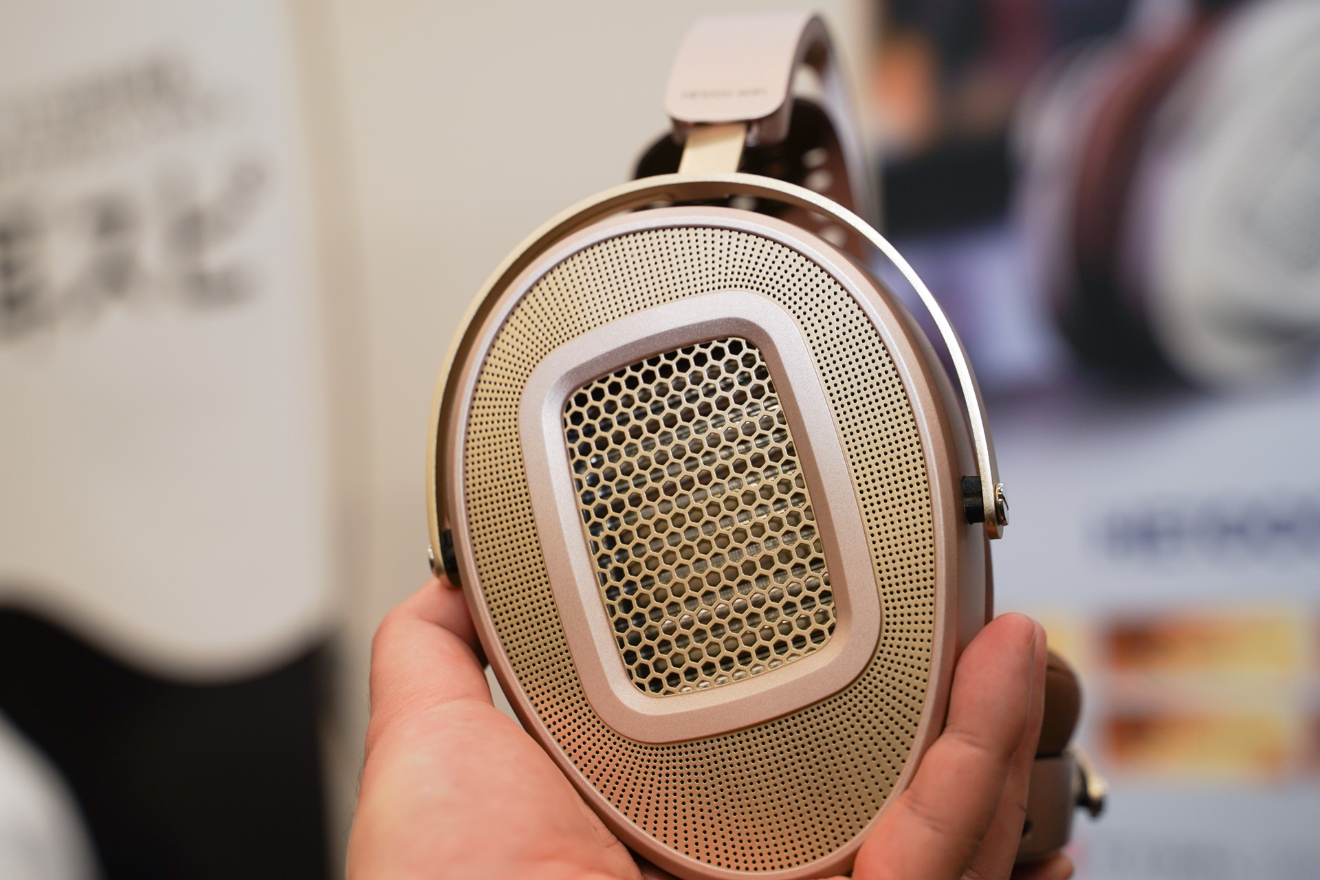 HIFIMANから“Wi-Fi接続”ヘッドフォン上陸。ヤマハのヘッドフォンアンプ「HA-3000A」にも注目