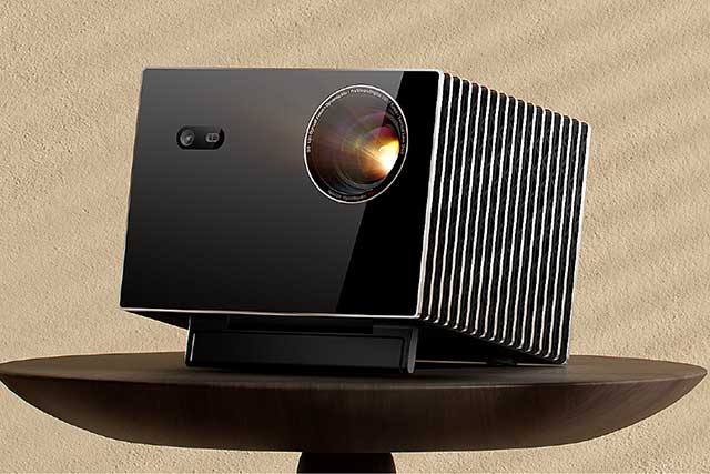 Valerion、“漆黒”を映す4Kレーザープロジェクタ。Makuake先行発売 - AV