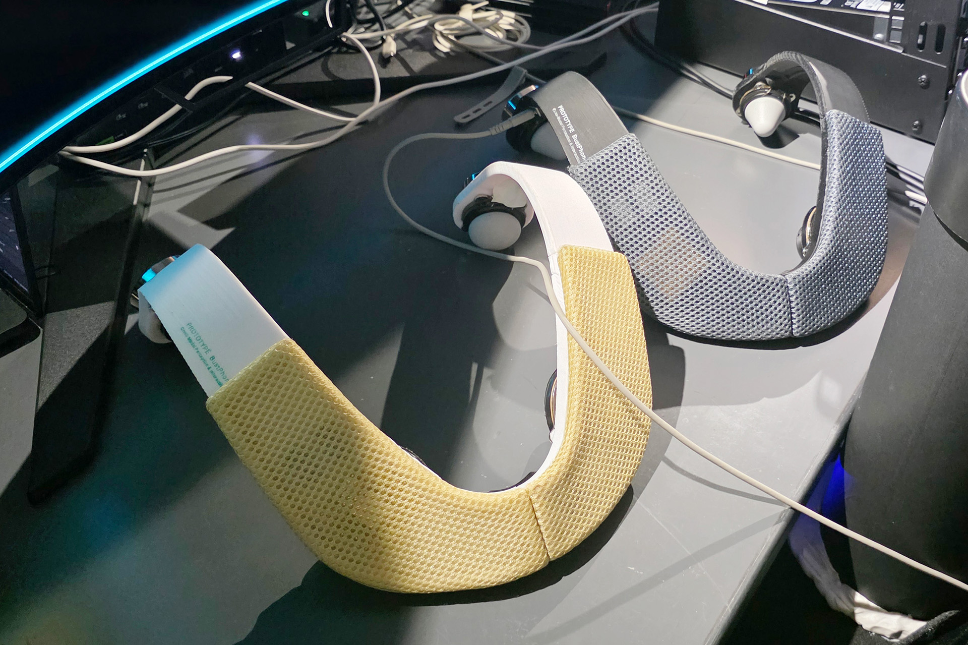 ソニーでちょっと先の未来を体験。動くモニタ、身体で聴く音楽「STEF