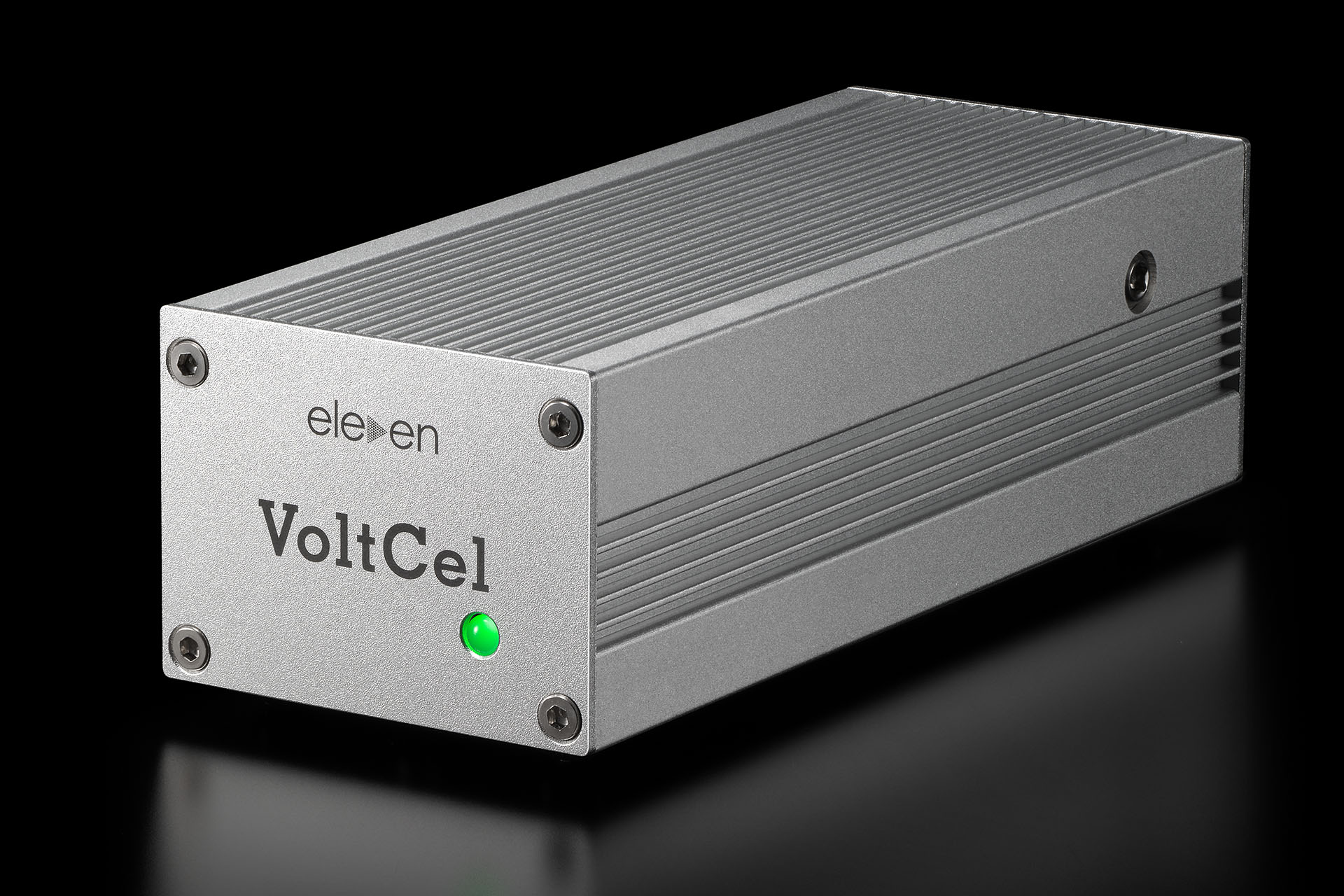 トップウイング、ACアダプターなどのノイズを除去、DCクリーナー「Eleven Audio VoltCel」