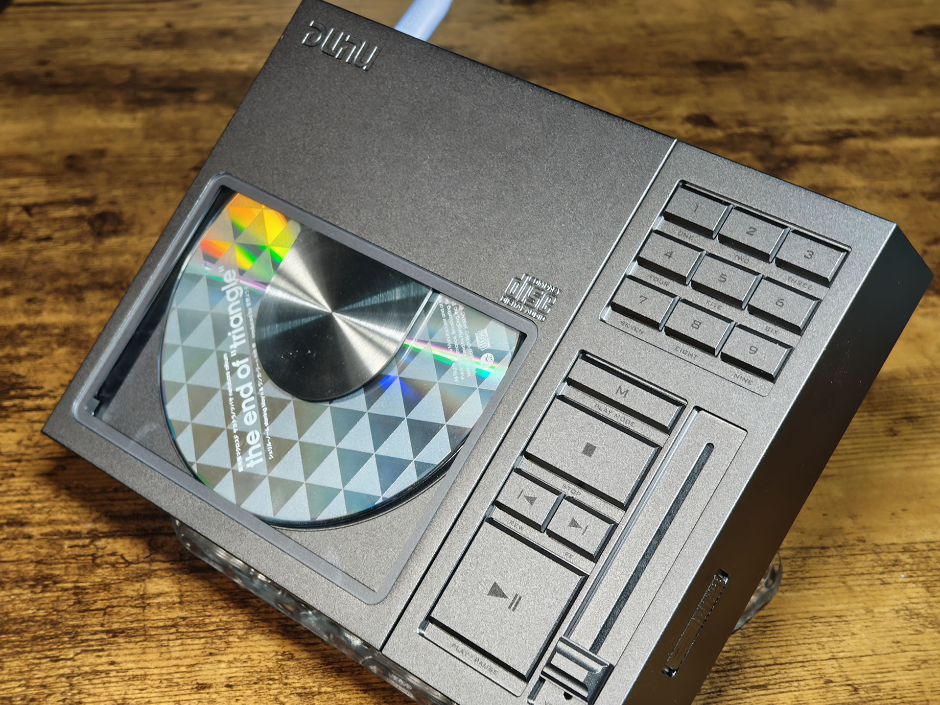 往年のオーディオ的デザイン、DUNU「CONCEPT R」に惚れて導入 by野村ケンジ