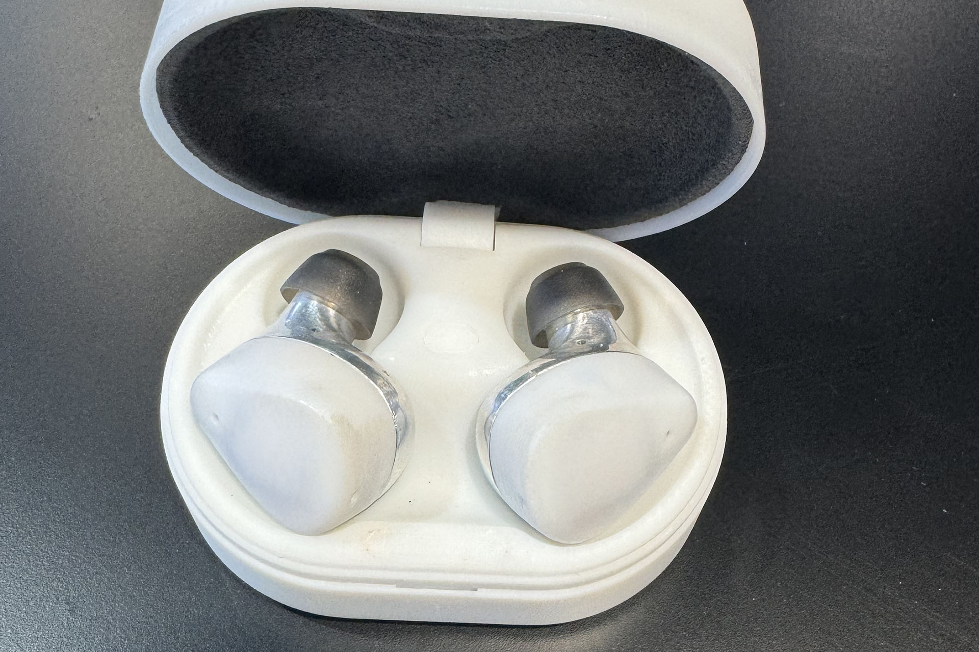 SOUNDPEATS次期最上位TWS「Aura Nebula」実機公開。DD+平面磁界+BA、5