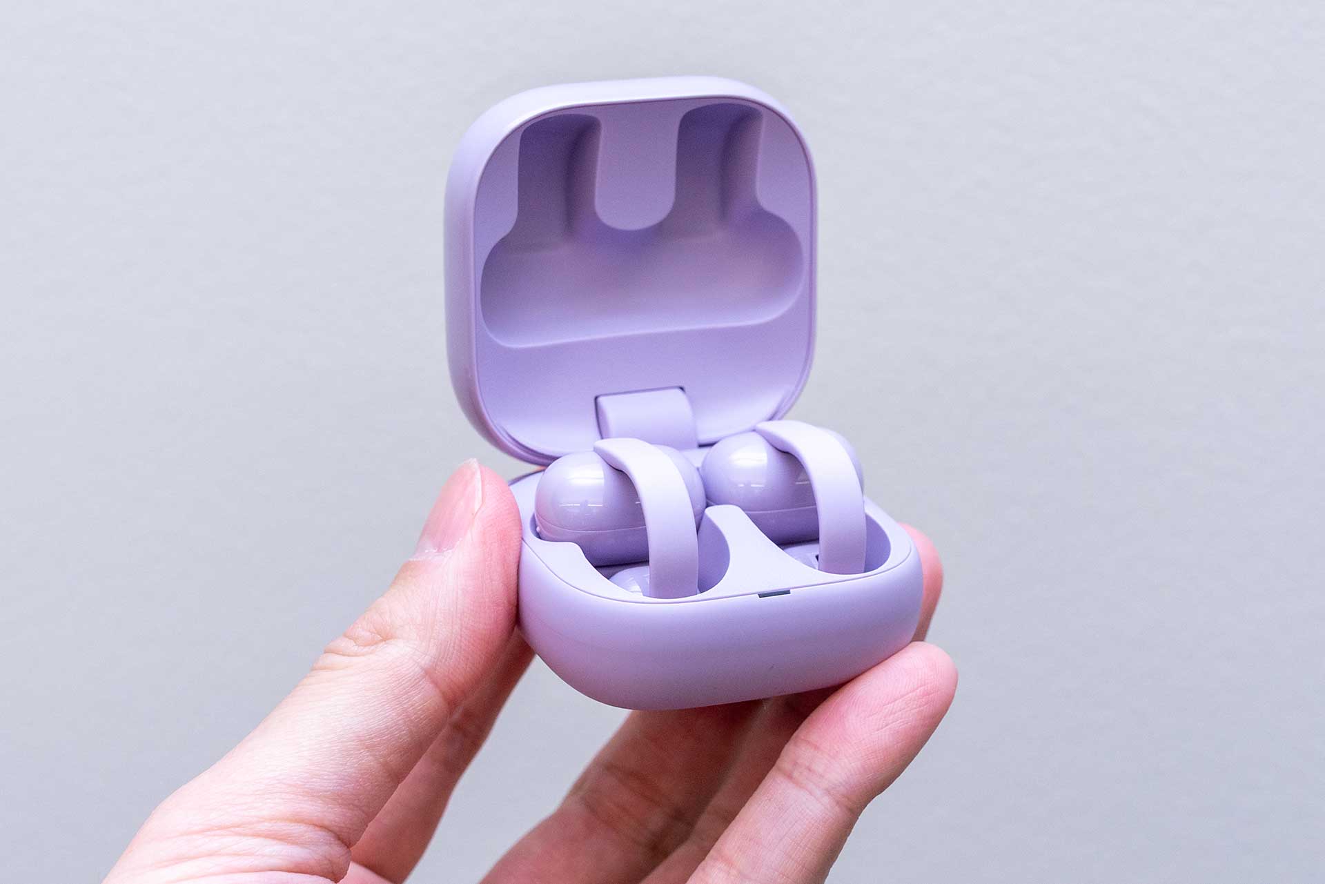 ソニー、シリーズ初のイヤカフ型イヤフォン「LinkBuds Clip」 - AV Watch