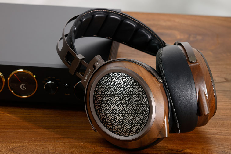 SENDY AUDIO、最新平面磁界型×ブラックウォールナットのヘッドフォン「Egret」