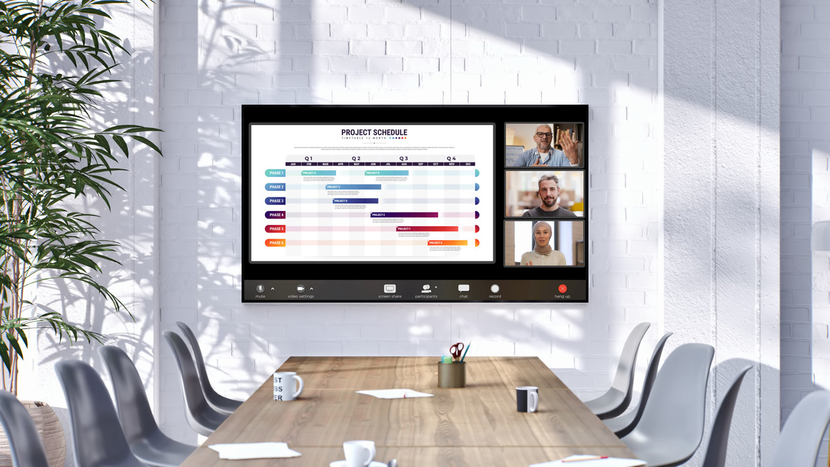 ソニー、独自の低反射コート技術を使った業務用ブラビア