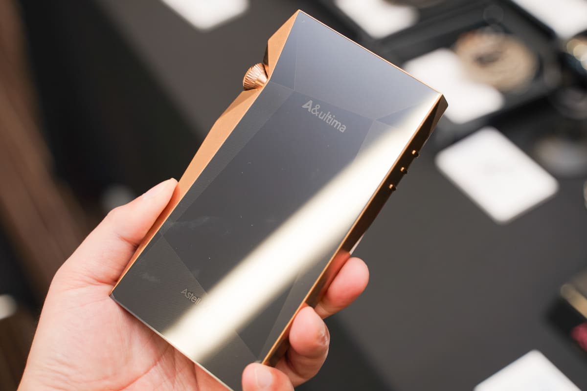 Astell&Kern、最上位DAPのハウジングを純度99.98%の“銅”に「SP4000 Copper」