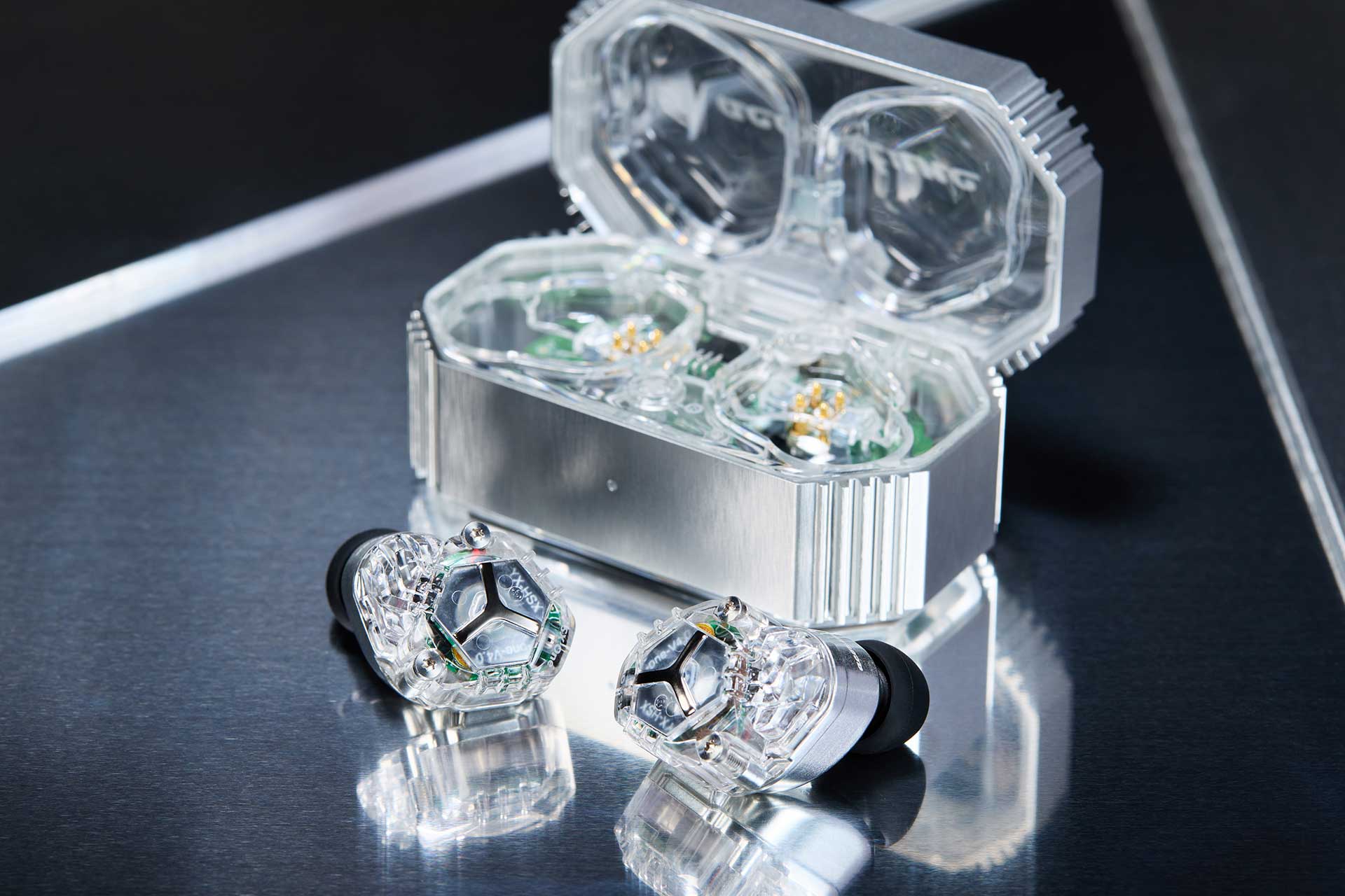 Acoustune初、ANC対応の完全ワイヤレス「HSX One」。上位モデルのノウハウ継承