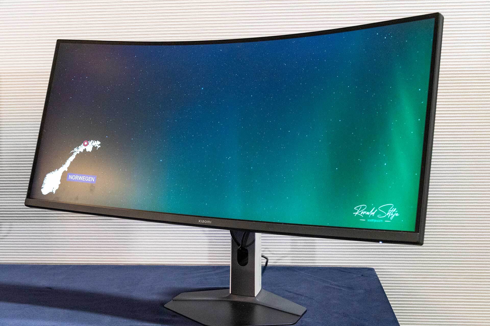 シャオミからミニLED＆曲面シネスコゲーミングモニタ登場。早割約4万円