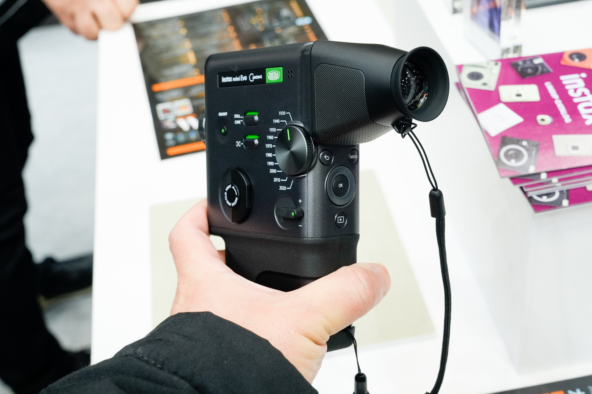 富士フイルム「instax mini Evo Cinema」に注目。DJIはロボット掃除機!? CP+2026