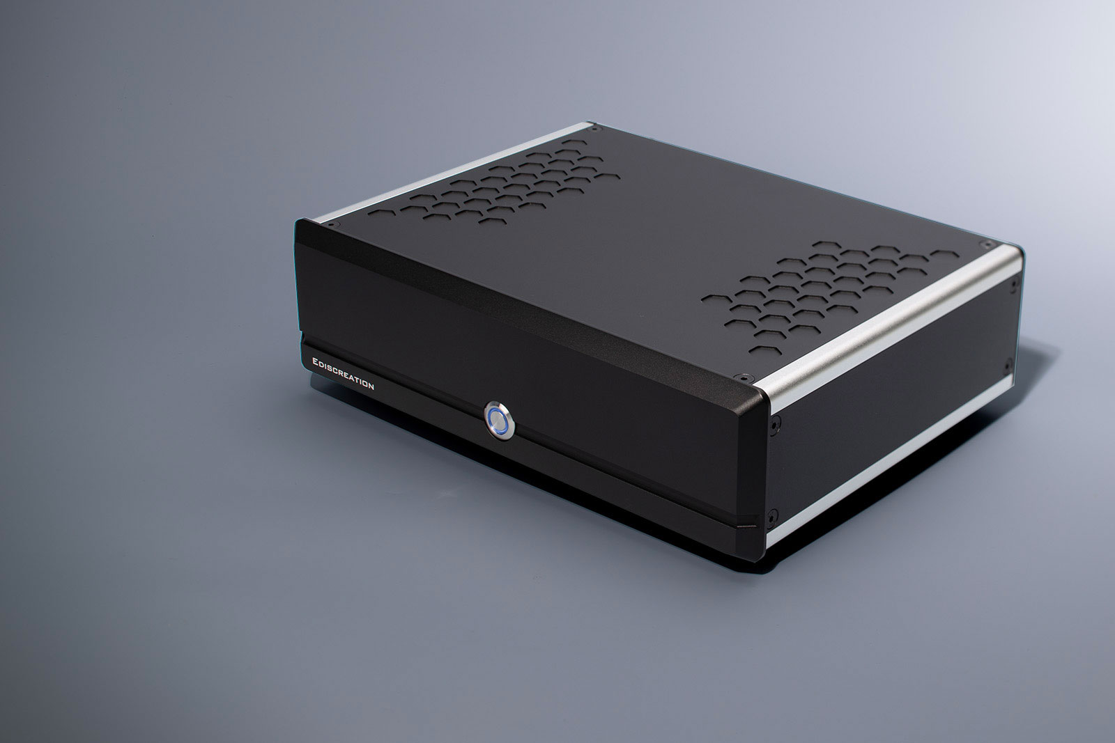 Ediscreation、接地絶縁スイッチ搭載のオーディオ用ルーター