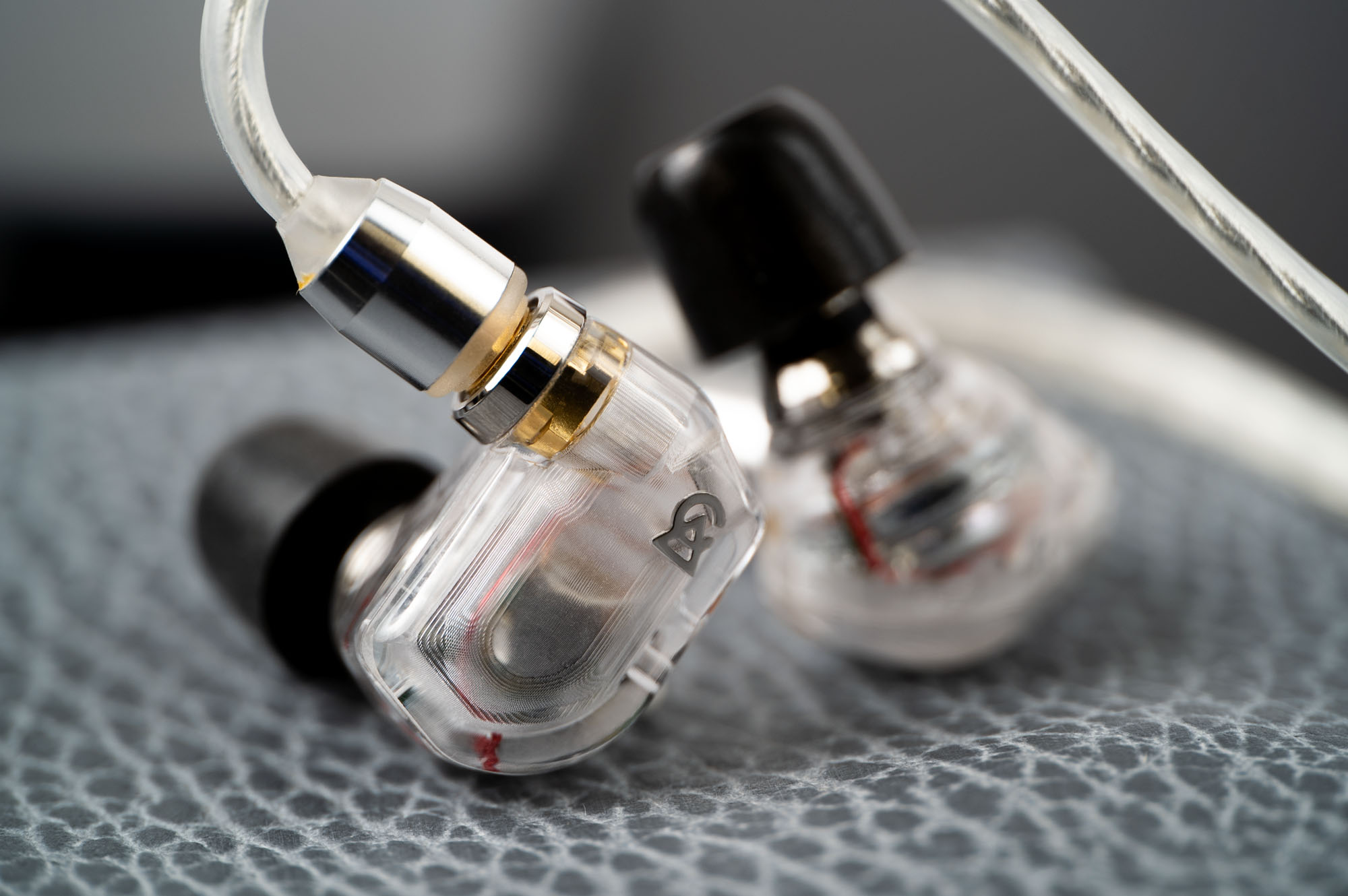 Campfire Audio、独自開発10mm ADLC DD＋1BAのハイブリッドIEM「Iris」
