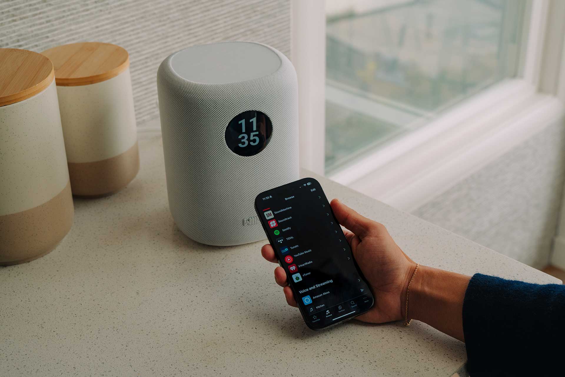 WiiM、単体でもサラウンドでも使える2ウェイワイヤレススピーカー