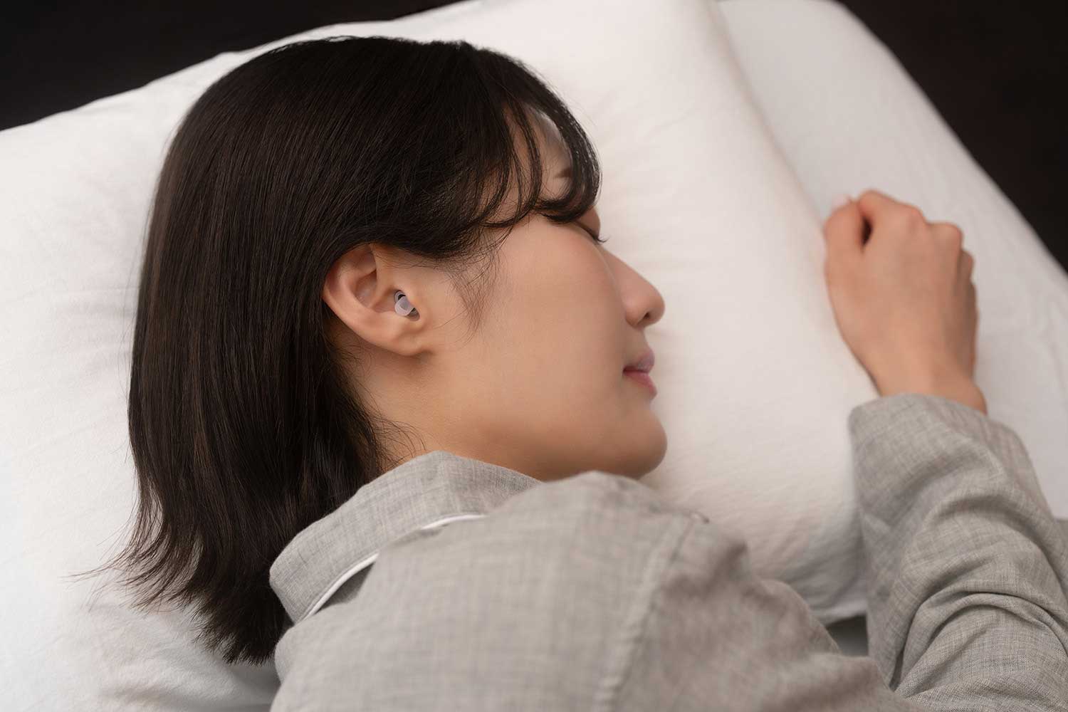 final、「横寝でも寝返りしても負担を感じにくい」極小耳栓「YOKONE 横寝」