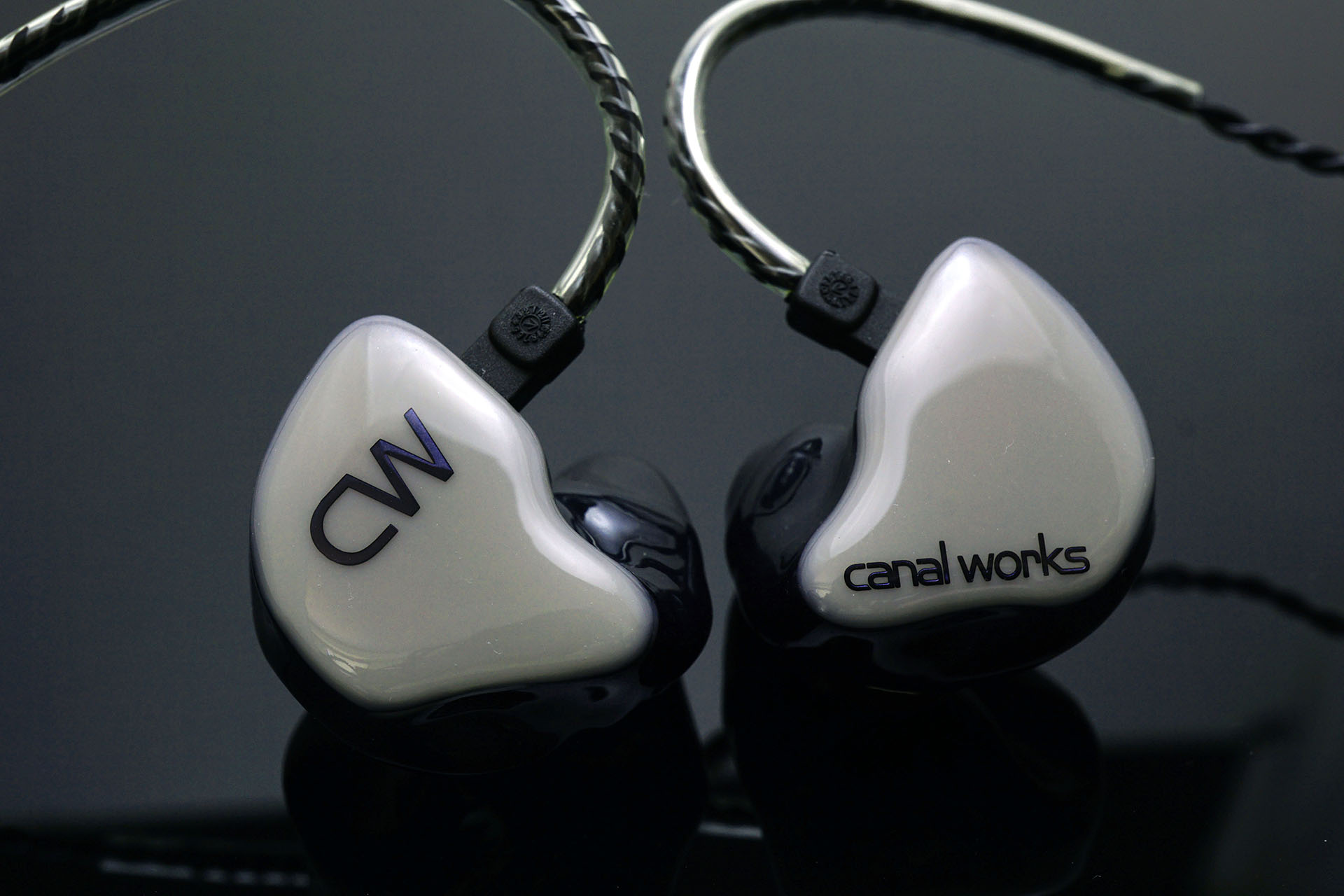 カナルワークス、BA16基のフラッグシップIEM「CW-L97TQ/U97TQ」