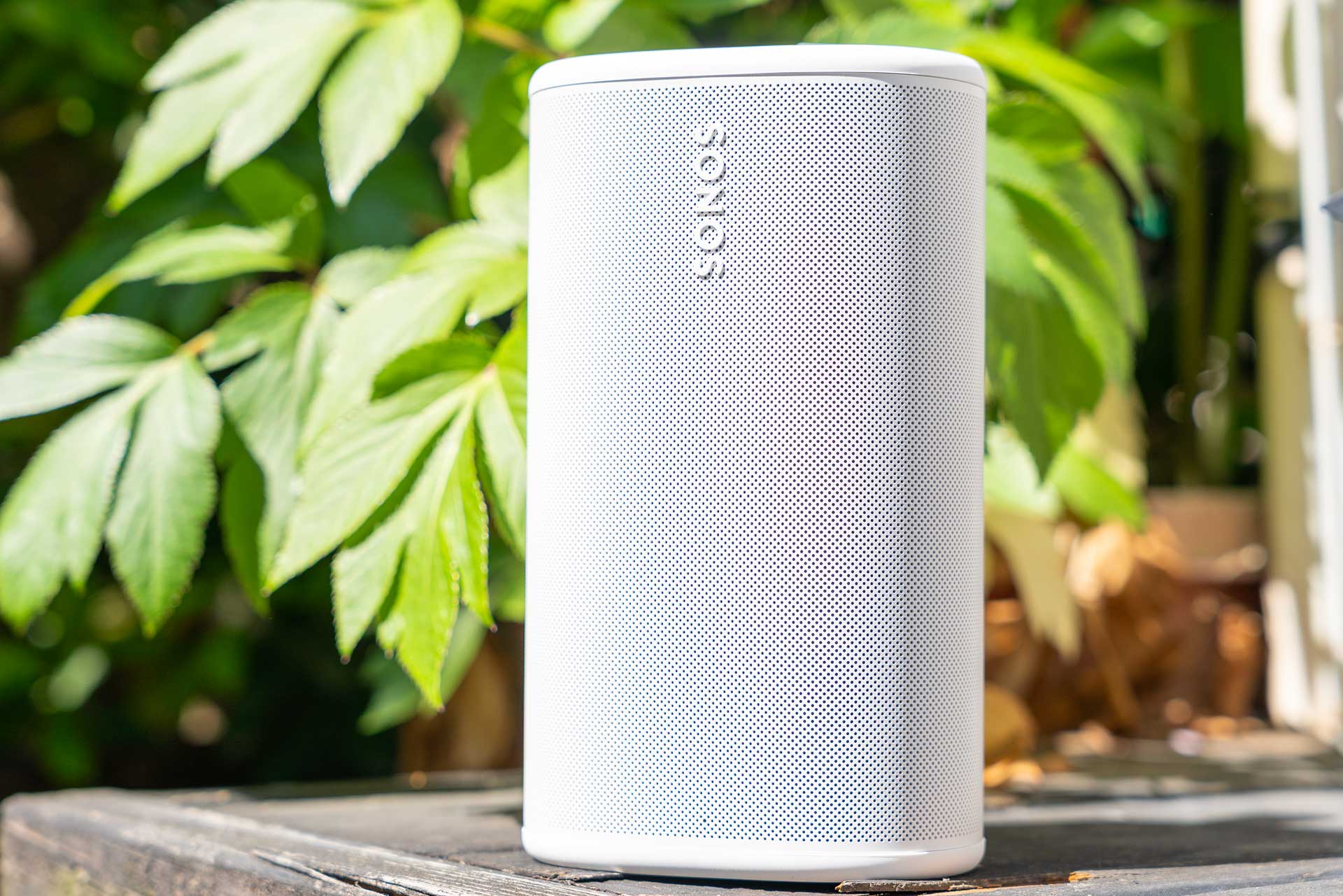 【レビュー】迫力満点なサウンドを家でも外でも。「Sonos Play」使ってみた