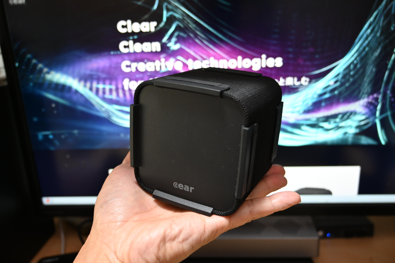 【藤本健のDigital Audio Laboratory】クラファンで2億円集めたスピーカー「pavé」の進化と未来。32台をスマホ制御も!?