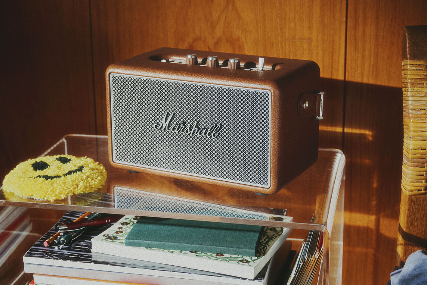 マーシャルのポータブルスピーカー「Kilburn III」に新色Brown