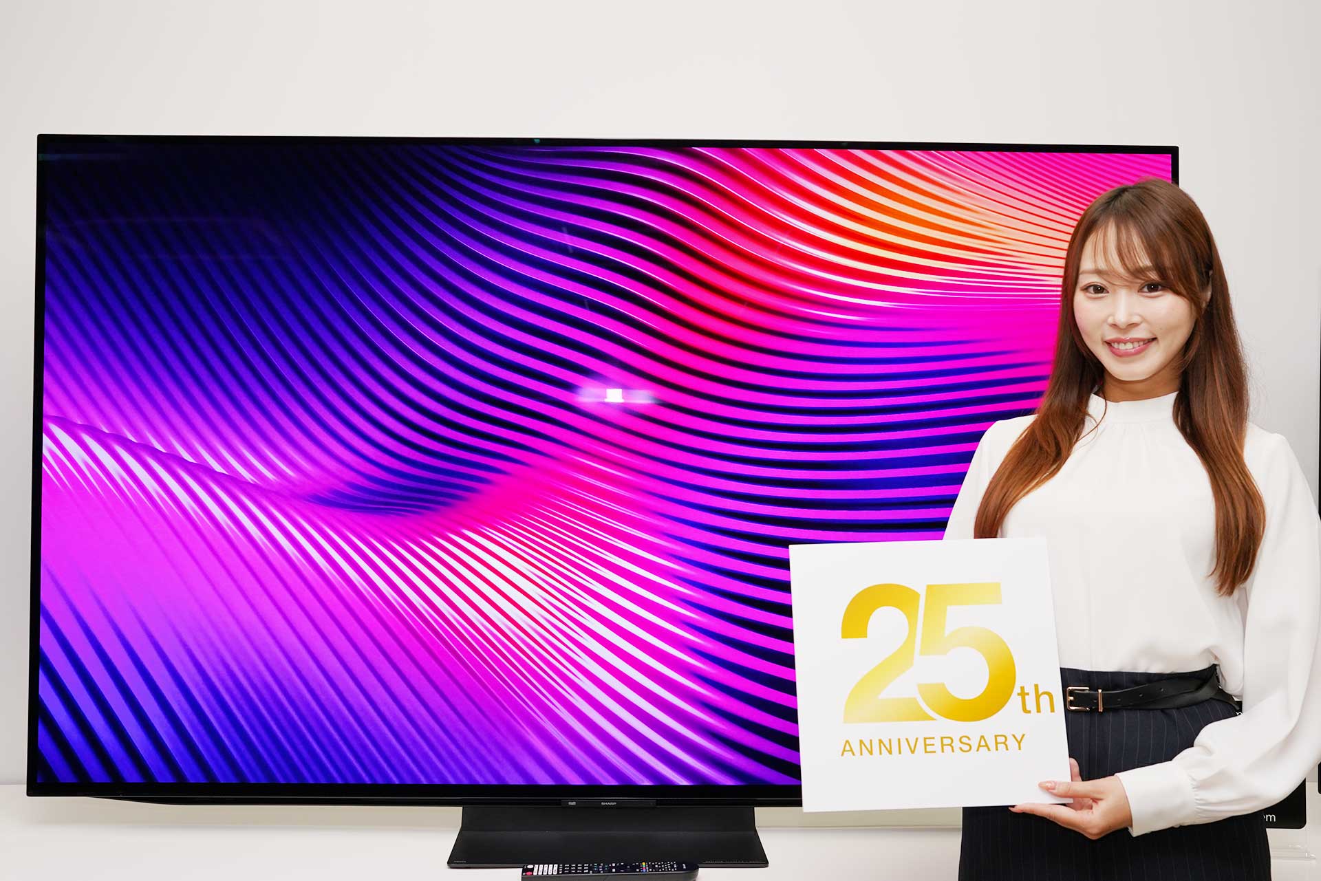 アクオス初のRGBタンデム有機ELテレビ「S9A」。国内唯一＆タンデム有機最小の“48型”も