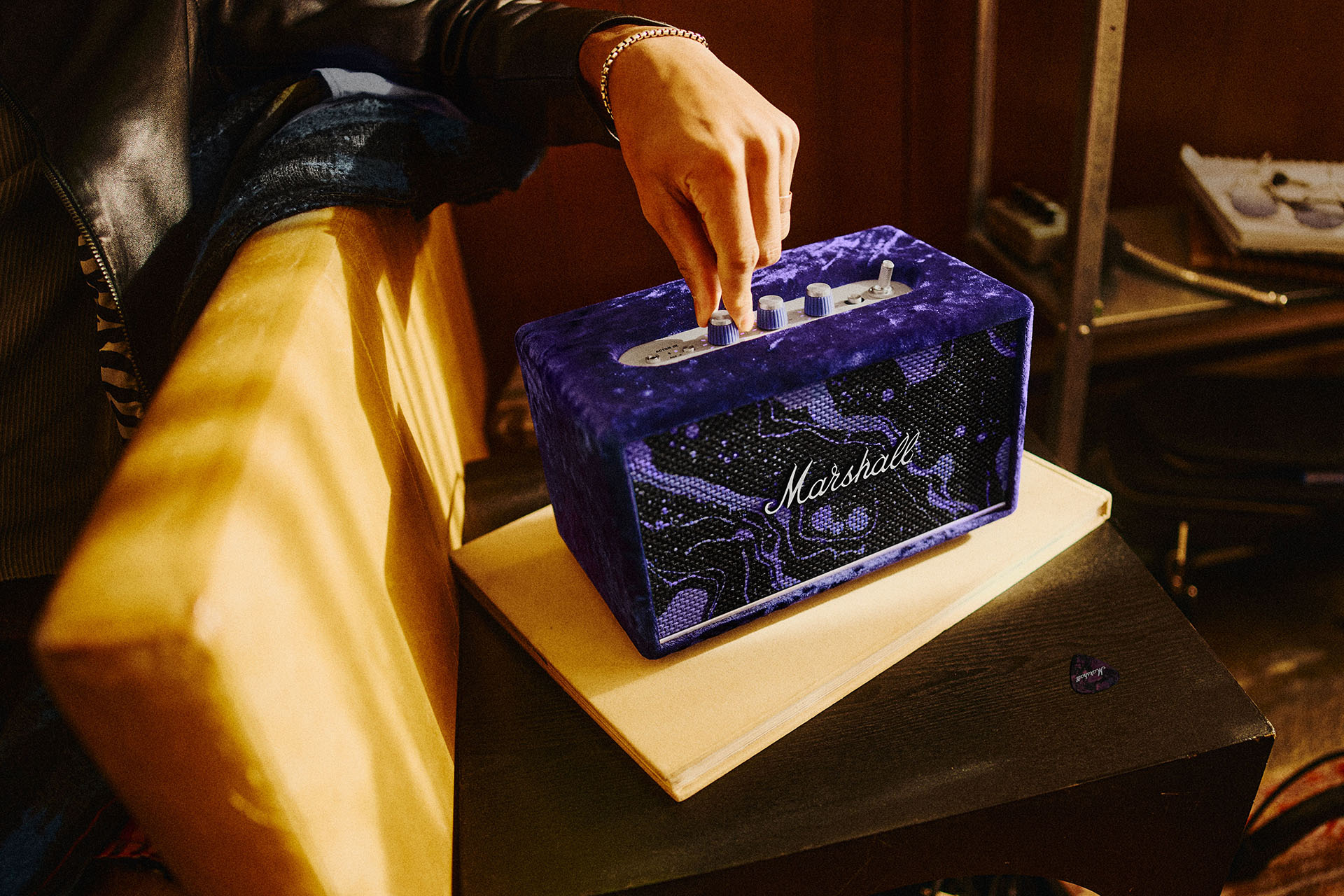 Marshall×ジミ・ヘンドリックス、60周年特別仕様のBluetoothスピーカー「Acton III」