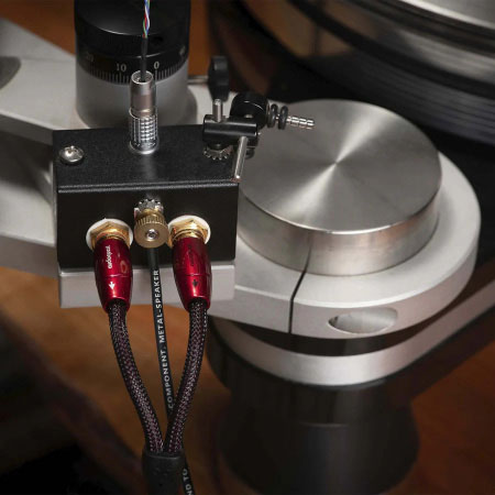 AudioQuest、単線、方向性制御、ノイズ消散などにこだわったアースケーブル3機種