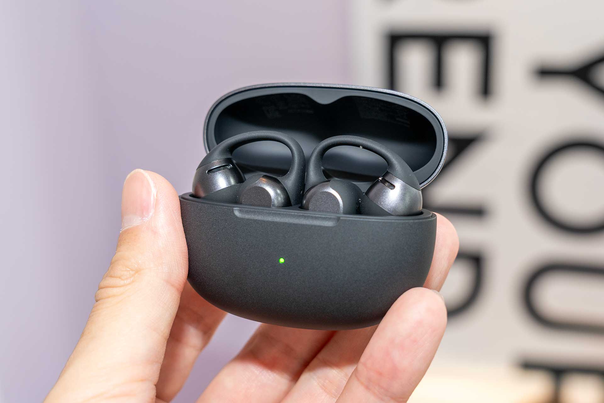 Shokz、よりパワフルな低音のイヤカフ型「OpenDots 2」。初めてに最適なエントリー機も