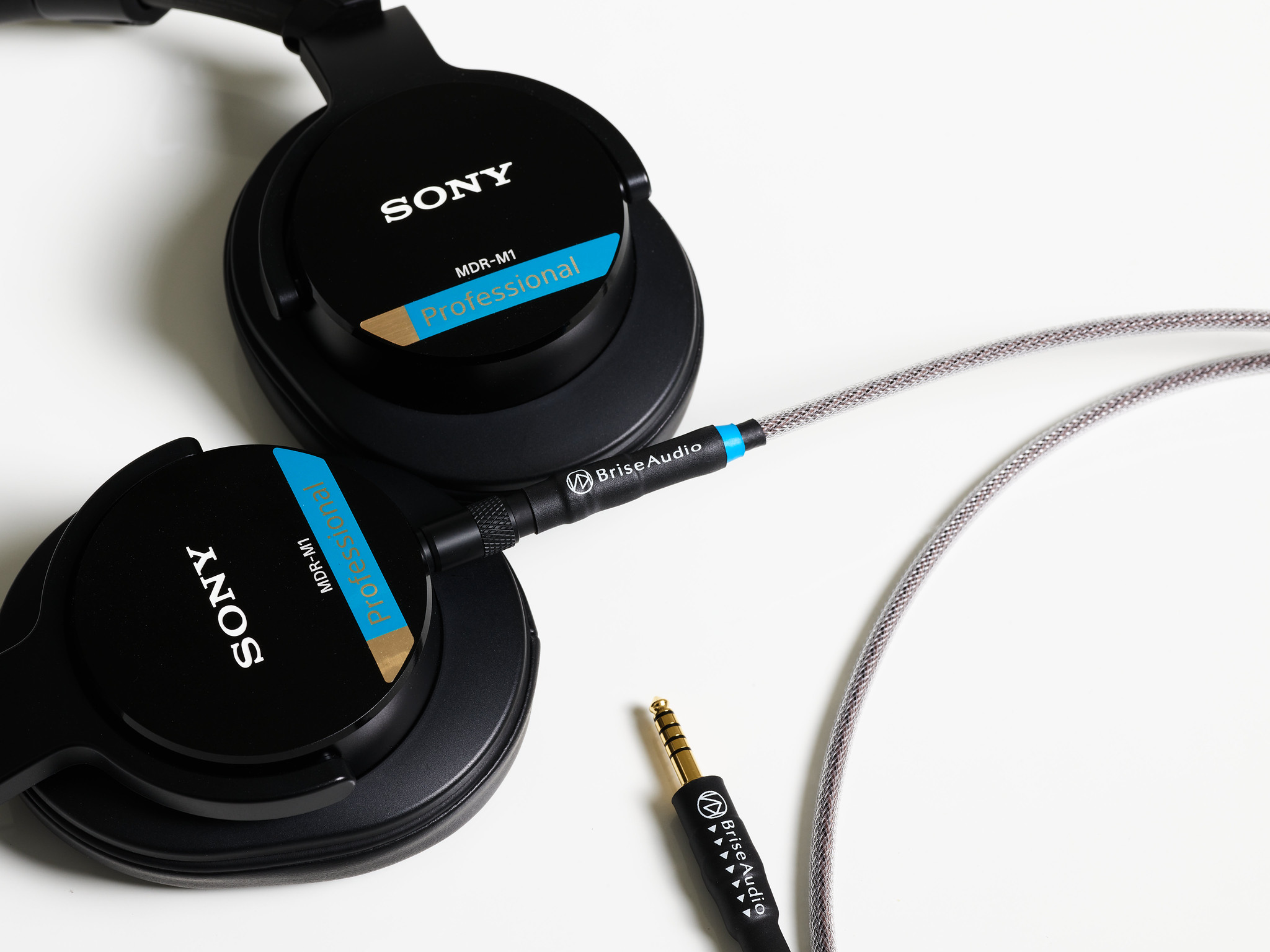 Brise Audio、ソニーMDR-M1、MDR-MV1、MDR-M1ST専用リケーブルを“V2”へ