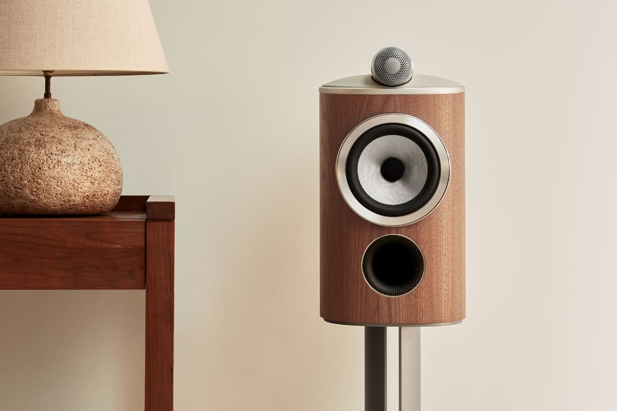 B&W「805 D4」と、マランツ「AV 10」「AMP 10」でショパン“アンコール”。青山で試聴イベント