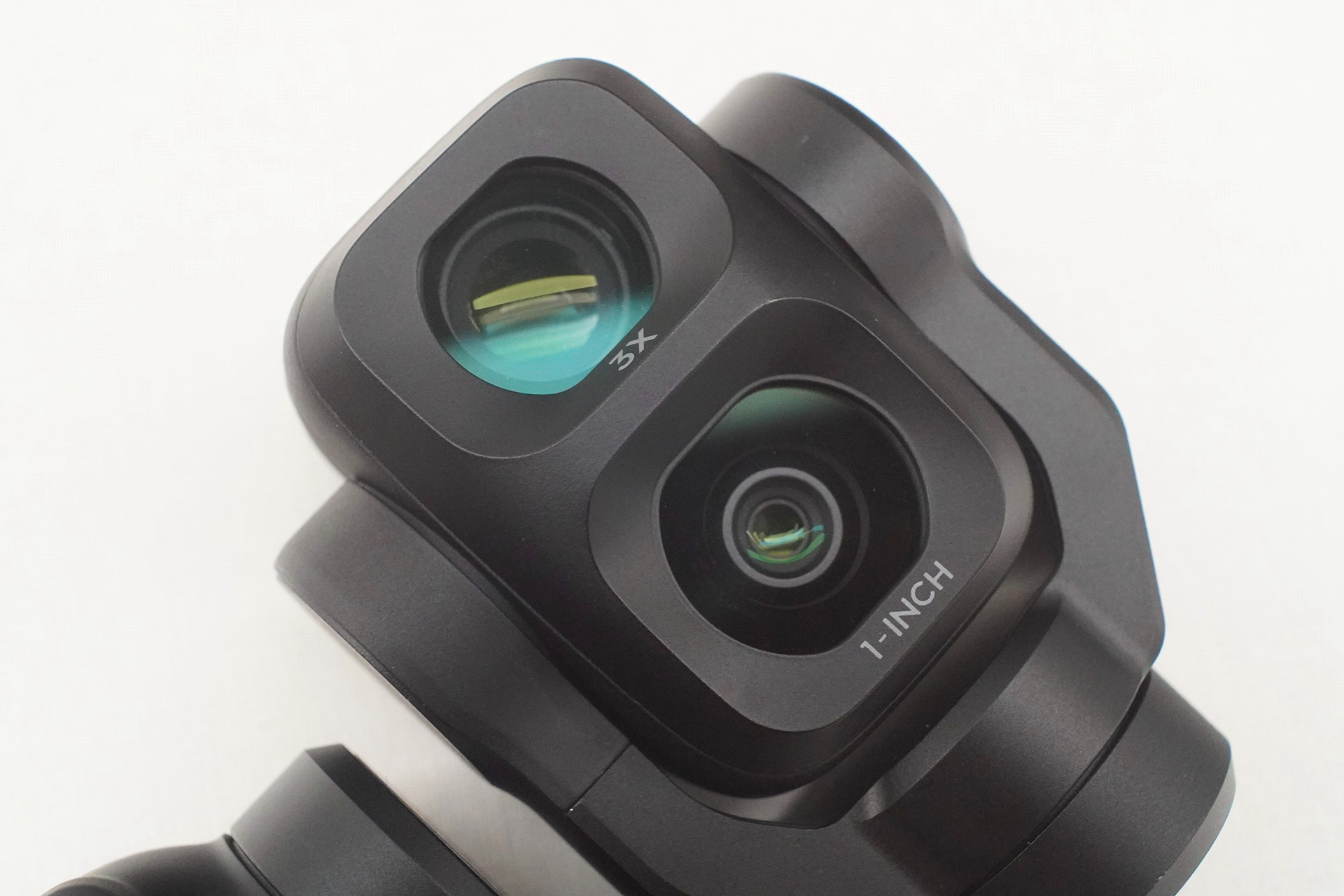 【小寺信良の週刊 Electric Zooma!】ジンバルカメラもデュアル時代に。DJI「Osmo Pocket 4P」の実力は？