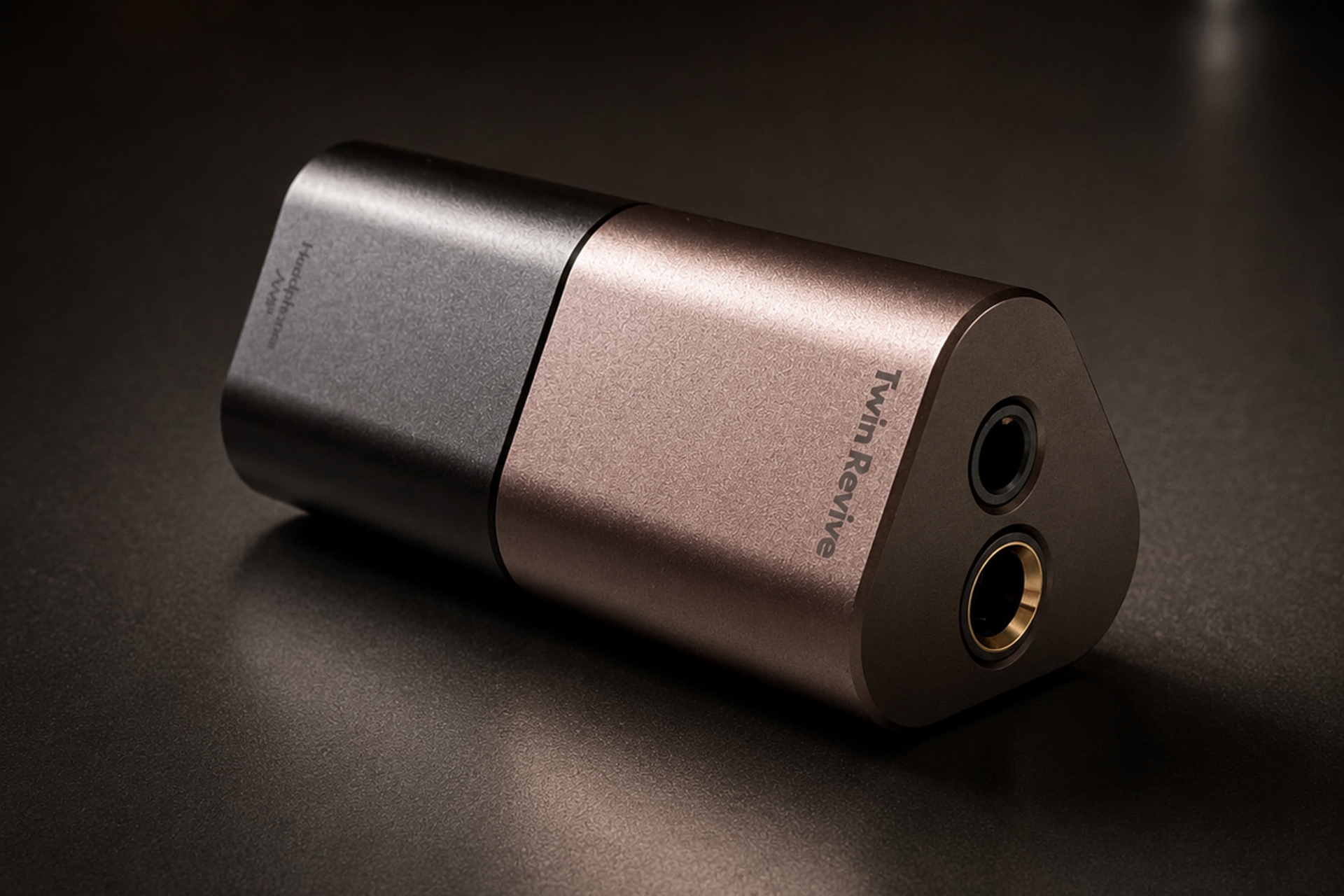 ORIVETI、ESS製Sabre DAC/4.4mm出力搭載「Twin Revive」。MagSafe対応ホルダー付き