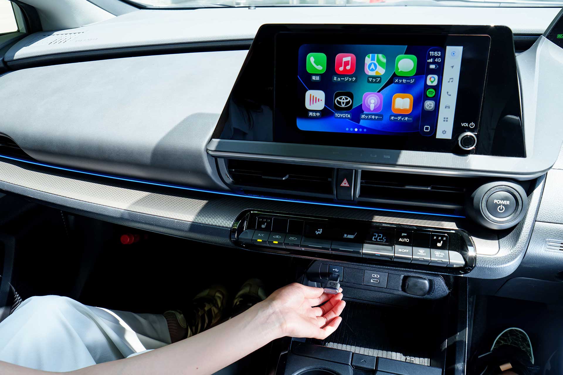 純正の有線CarPlay/Android Autoをワイヤレス化するアダプタ