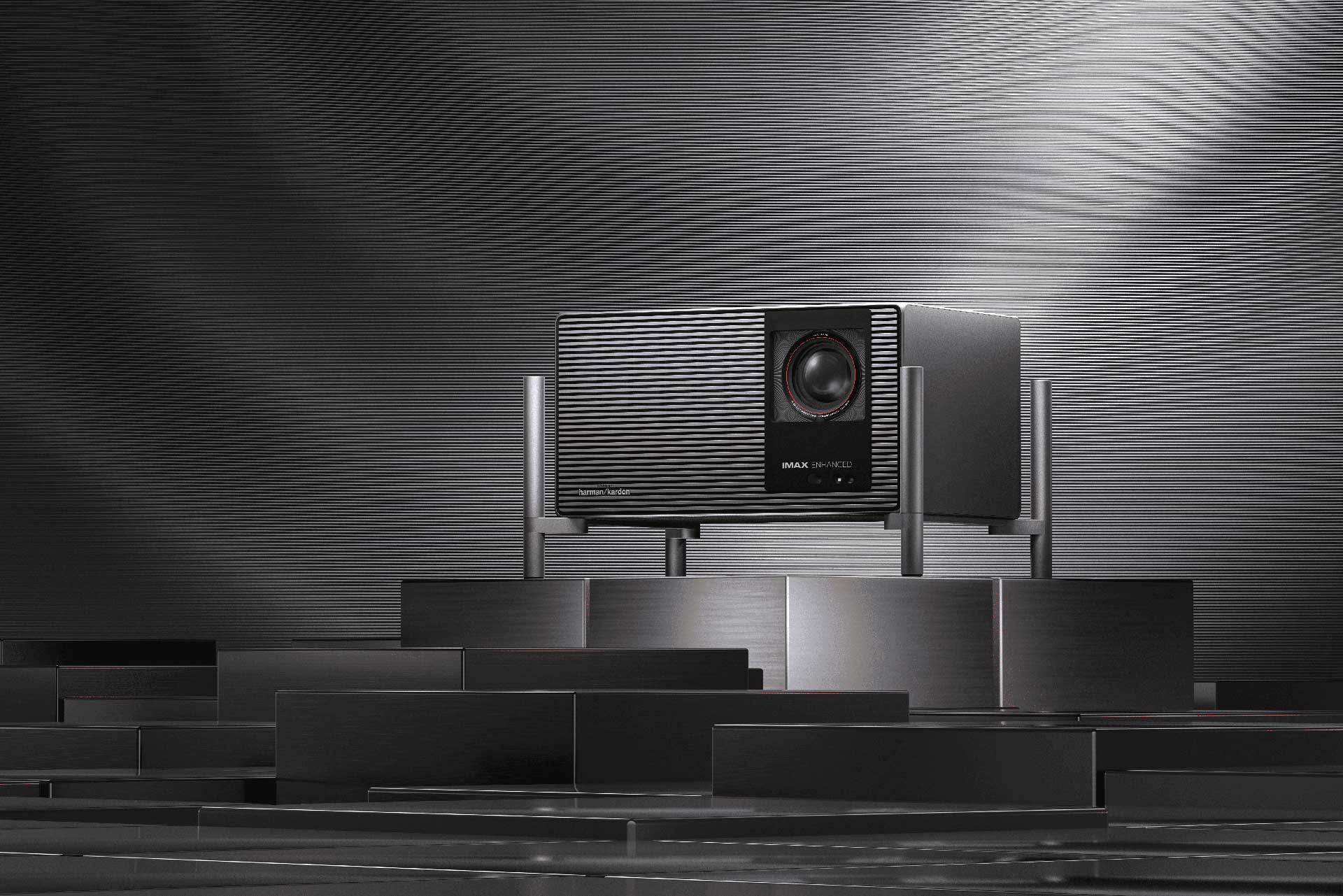 XGIMI、初のデュアルアイリス採用ホームプロジェクタ「TITAN Noir