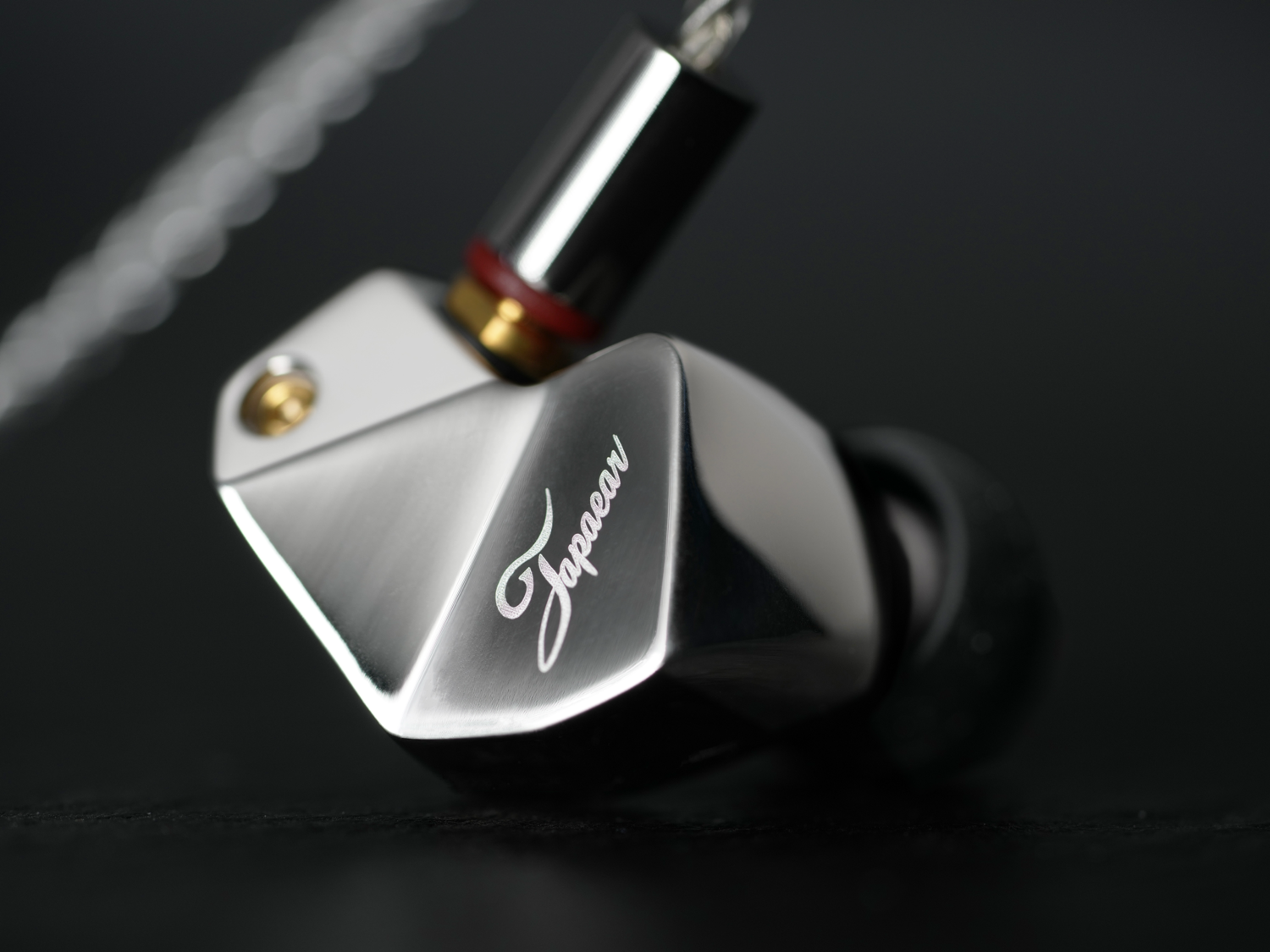 final×JAPAEAR、3BAの“魔改造”コラボイヤフォン「MAKE1 JE Edition
